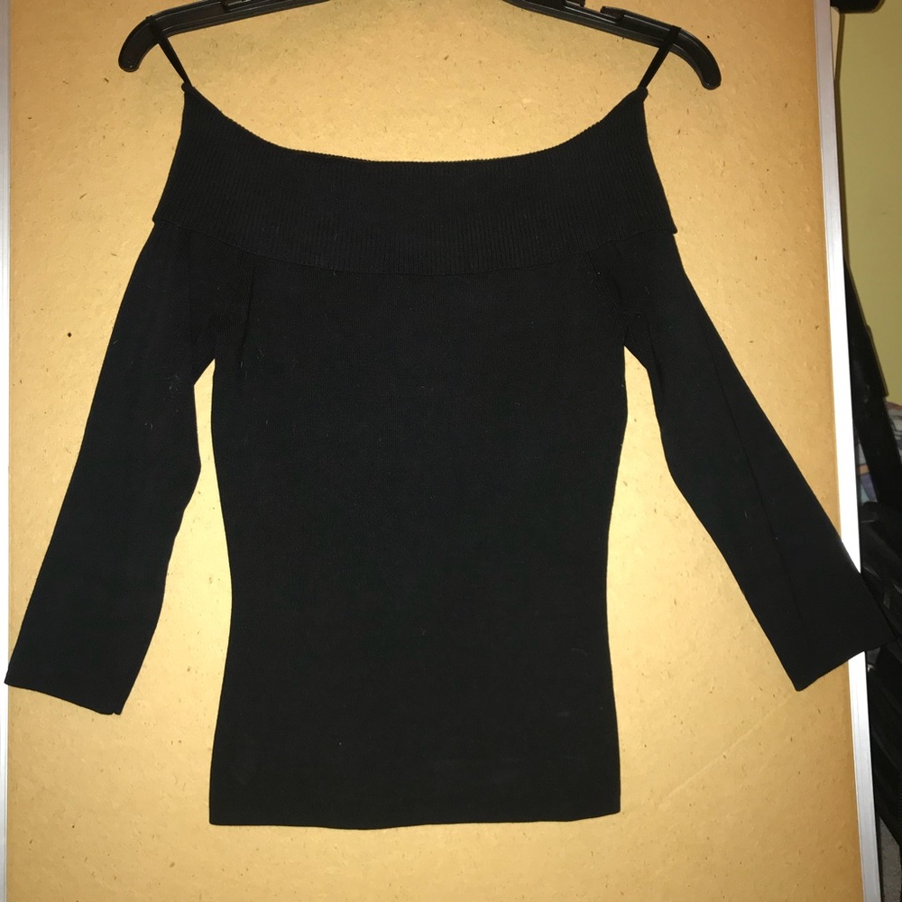off shoulder black shirt